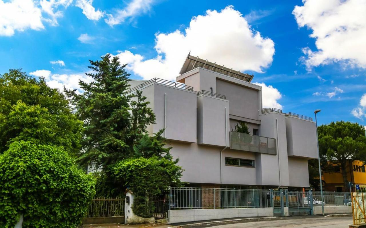 B&B Warmup Grosseto - Parcheggio Incluso Nella Corte Interna 外观 照片